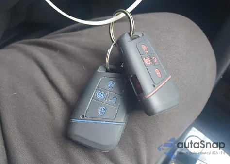 2025 Volkswagen Taos 1.5T Sel z USA, uszkodzony, nr VIN 3VV4C7B2XSM050860